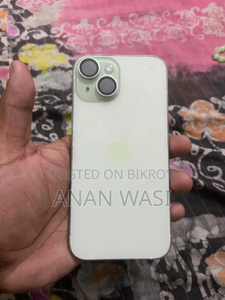 Apple iPhone 15 128 GB Green