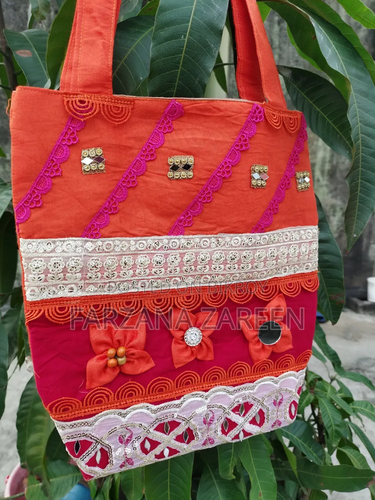 লেডিস হ্যান্ডব্যাগ