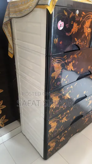 RFL 6 Drawer Plastic Cabinet in Good Condition