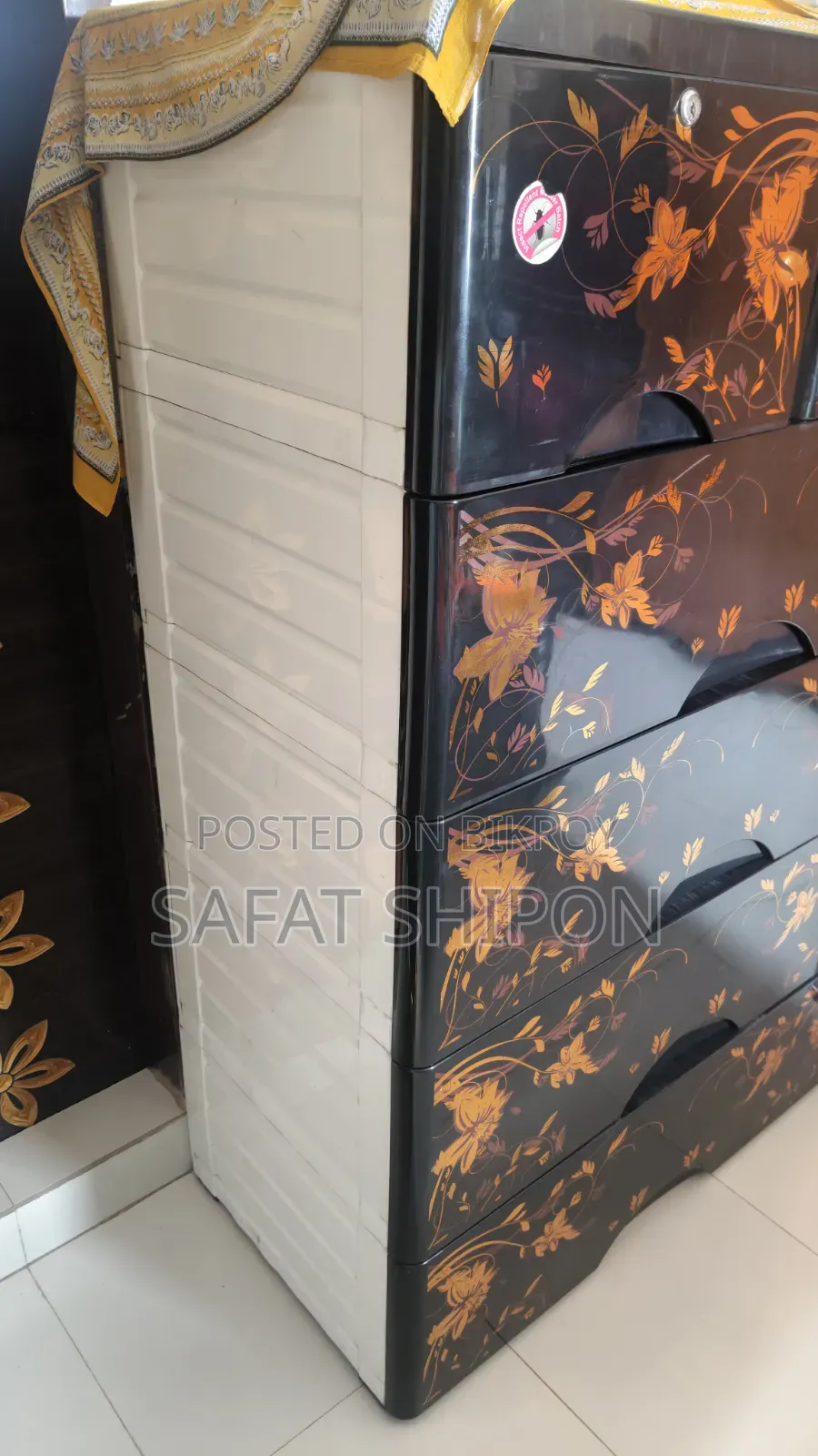 RFL 6 Drawer Plastic Cabinet in Good Condition