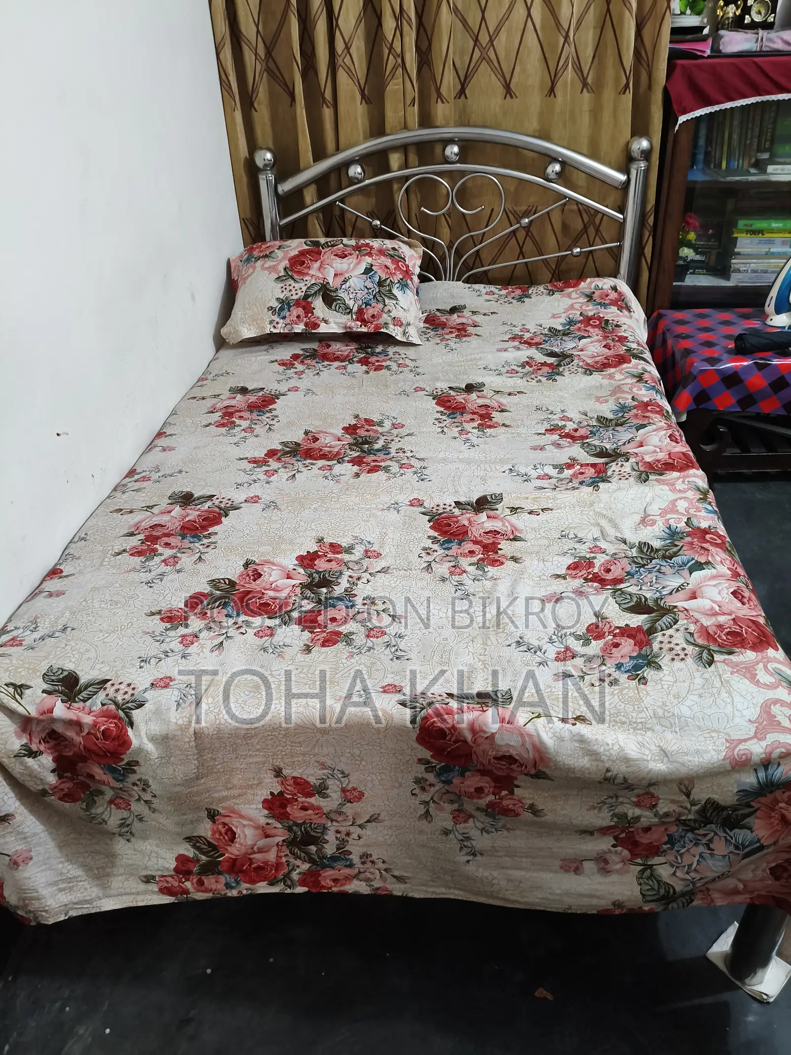 Bed, with mattress and quilt