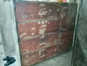 Sturdy Used Steel Almirah and Drawer Cabinet for Sale – Low Price