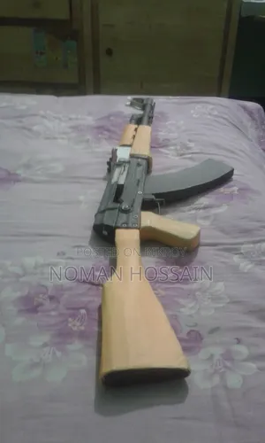 হ্যান্ড মেইড হার্ডবোর্ড Ak47 গান