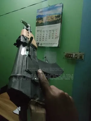 হ্যান্ড মেইড হার্ডবোর্ড Ak47 গান