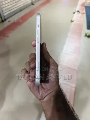 অ্যাপল আইফোন ১৩ ১২৮ জিবি হোয়াইট