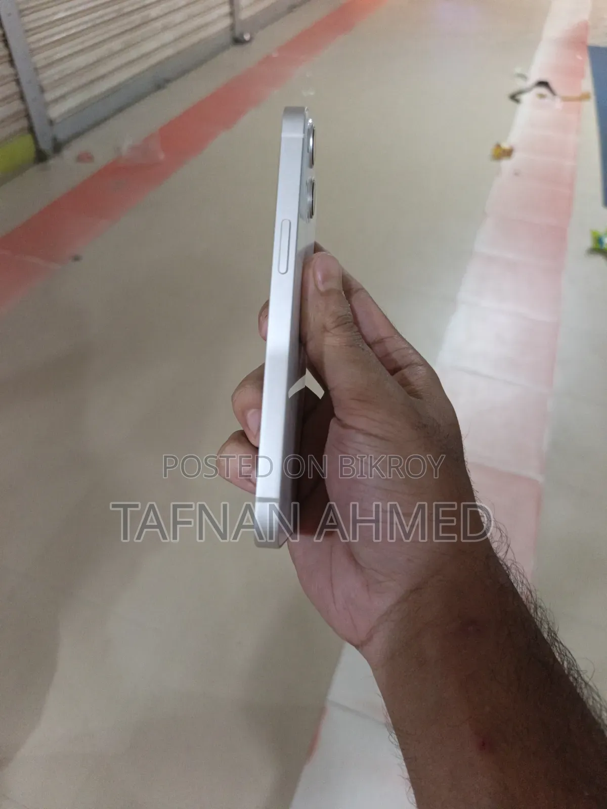 অ্যাপল আইফোন ১৩ ১২৮ জিবি হোয়াইট