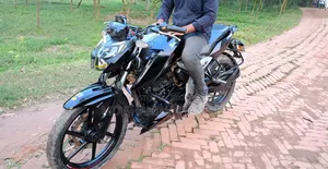 টিভিএস অ্যাপাচি আরটিআর ১৬০ ৪ভি ২০২২ ব্ল্যাক