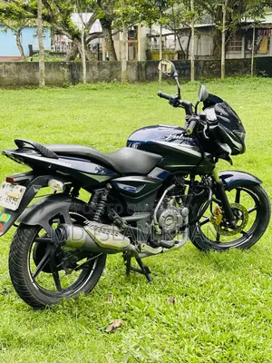 বাজাজ পালসার ১৫০ ২০১৮ ব্লু