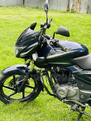 বাজাজ পালসার ১৫০ ২০১৮ ব্লু