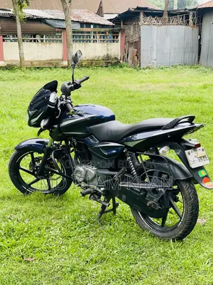 বাজাজ পালসার ১৫০ ২০১৮ ব্লু