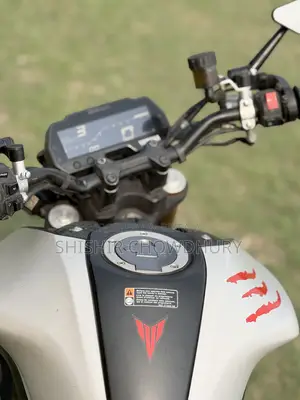 Yamaha Crux 2023 White