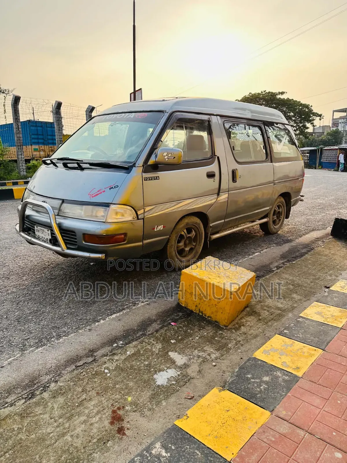 Toyota HiAce 1996 Silver