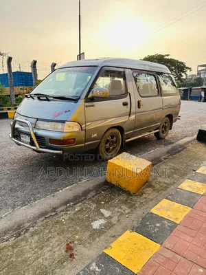 Toyota HiAce 1996 Silver
