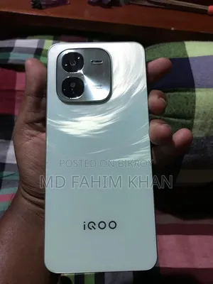 iQOO Z9x 128 GB Green