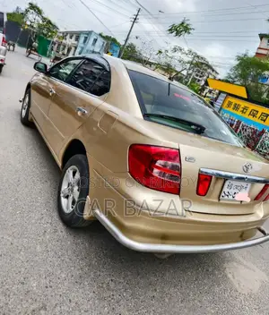 Toyota Premio 2004 Gold