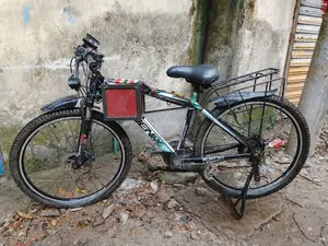 Runs 70+ km on full charge, you can test the 70+ mileage if you take it