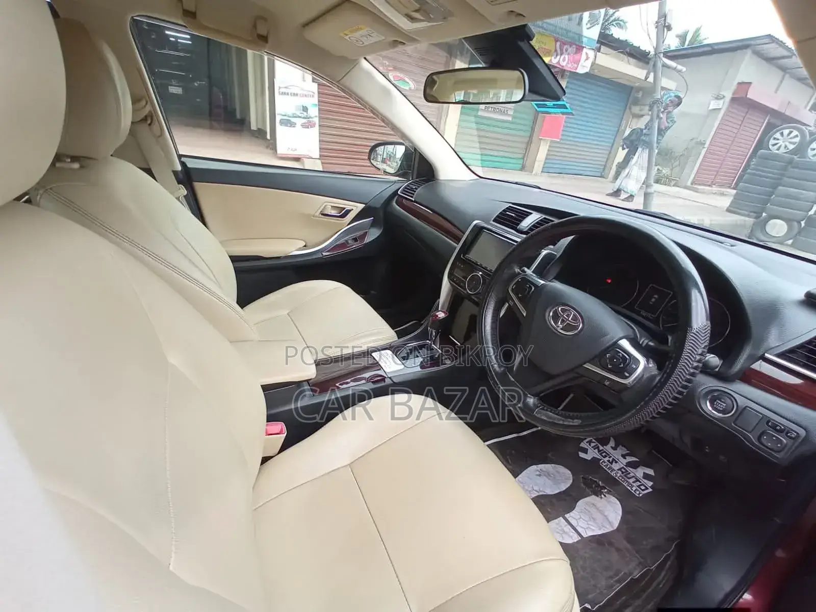 Toyota Premio 2017 Maroon