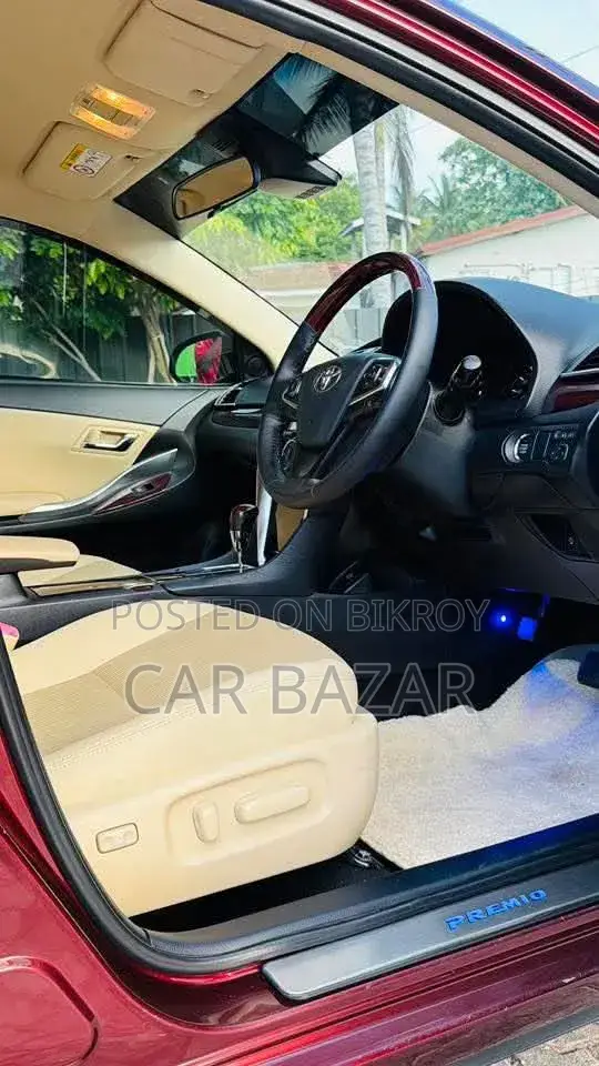 Toyota Premio 2017 Maroon