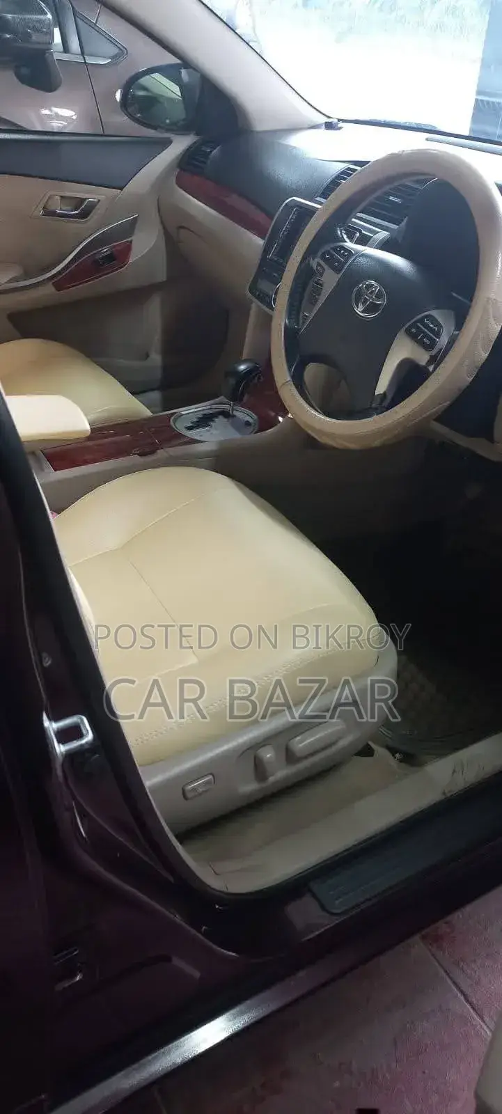 Toyota Premio 2015 Maroon