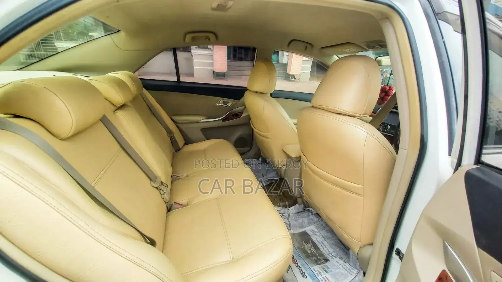 Toyota Premio 2013 White