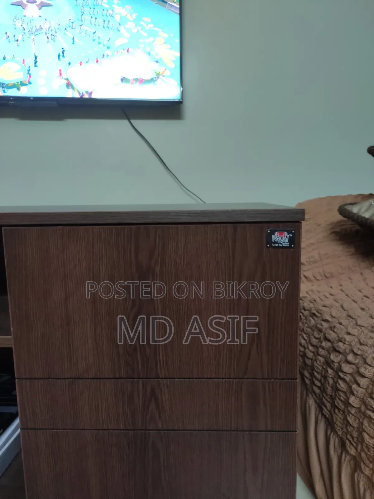 টিভি ক্যাবিনেট