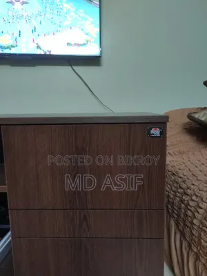 টিভি ক্যাবিনেট