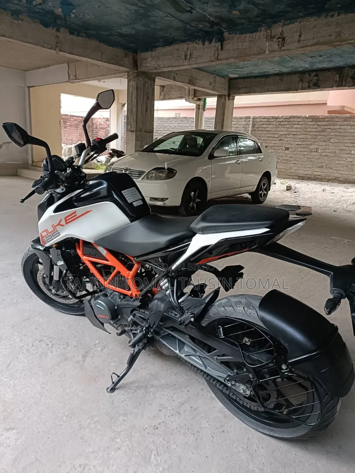 New KTM Duke 125 2023 Purple