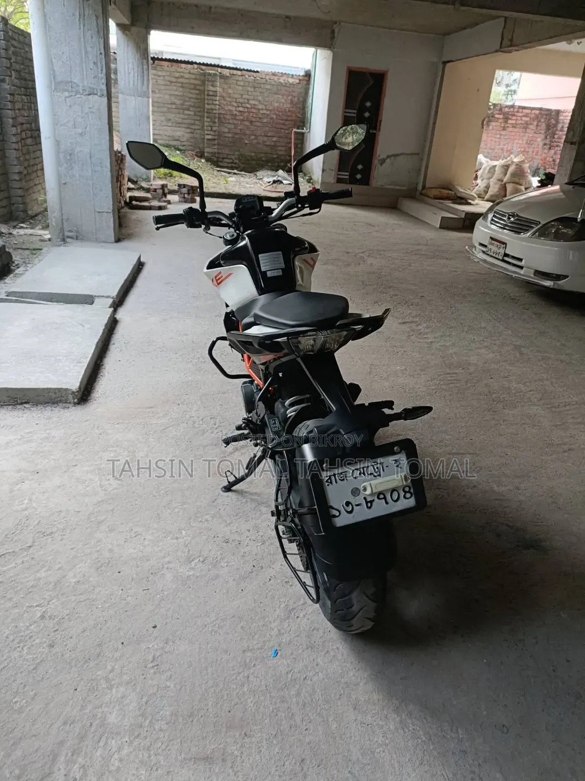 New KTM Duke 125 2023 Purple