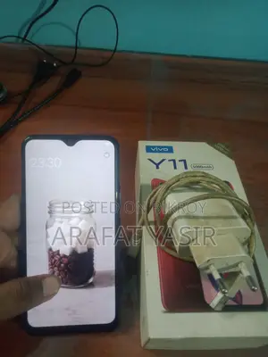 Vivo Y11 32 GB Blue