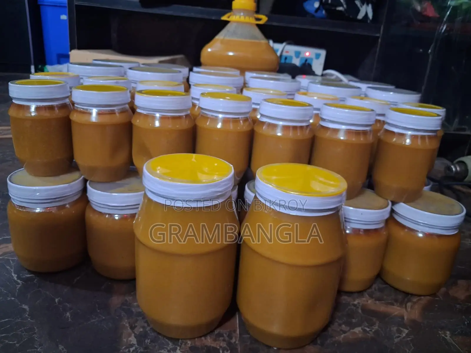 পাবনার খাটি দানাদার গাওয়া ঘি (১ কেজি)