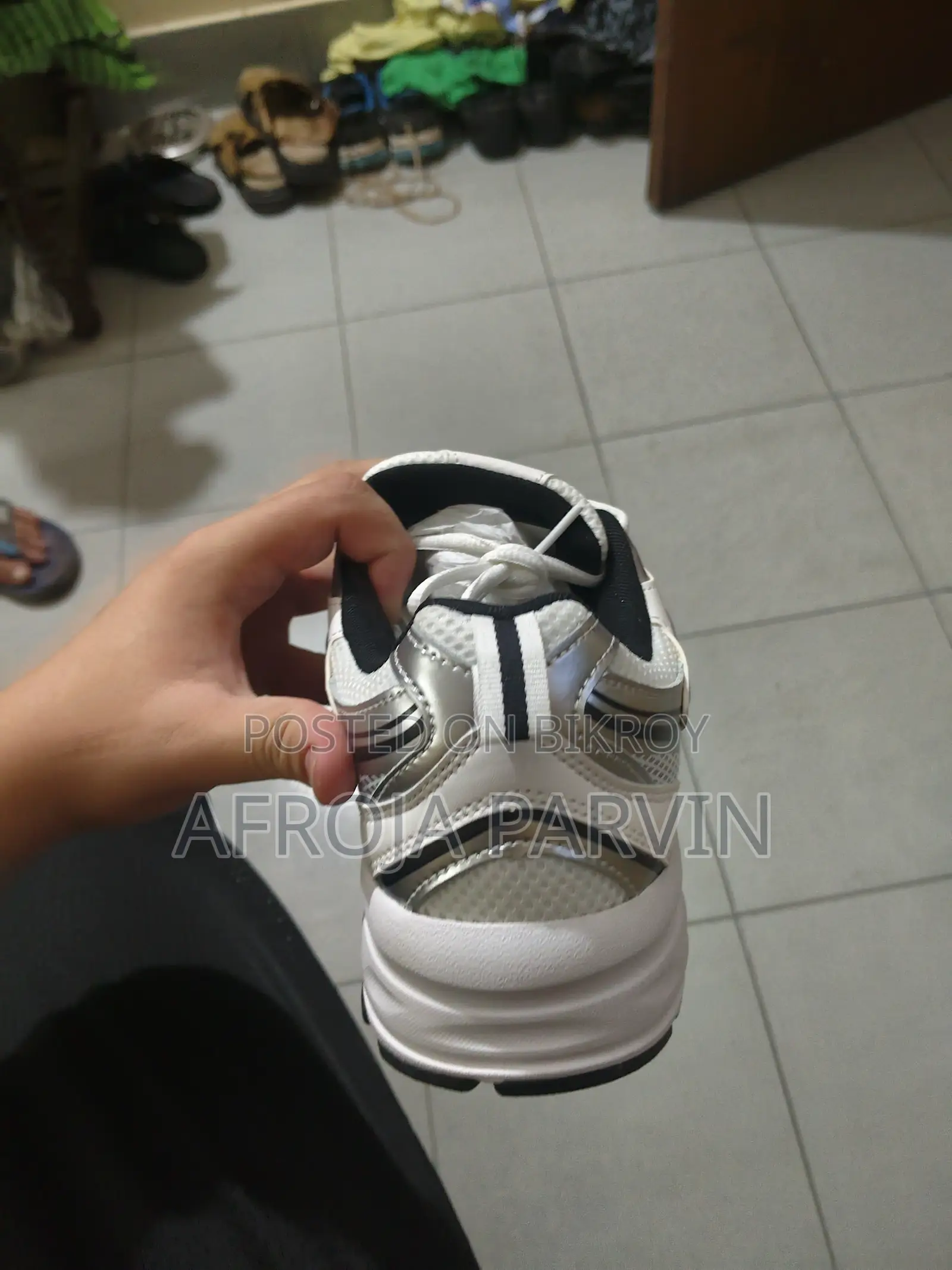Avia Sports Shoe, Original Leather, Size 12, Very Comfortable Shoe