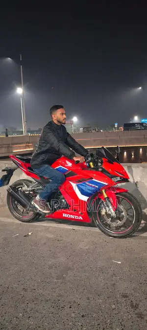 Honda CBR 2021 Red