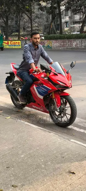 Honda CBR 2021 Red