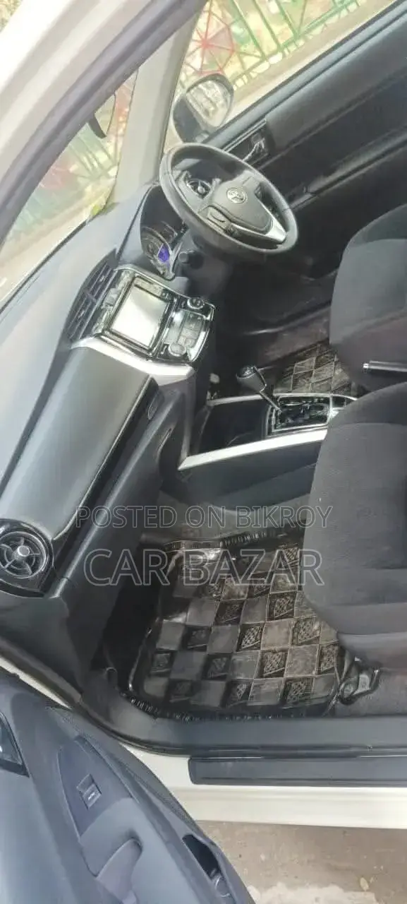 Toyota Axio 2018 White