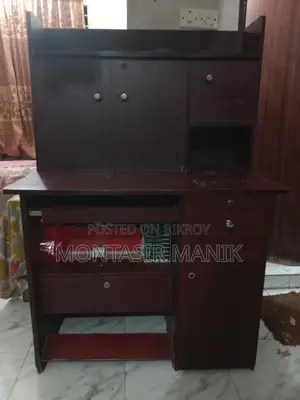 Computer Table Sell