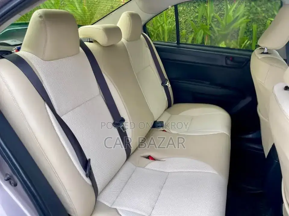 Toyota Axio 2018 Silver