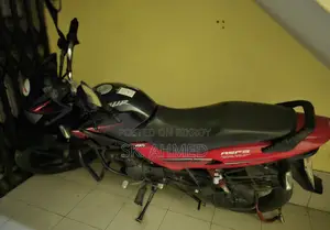Hero Glamour 2015 Black