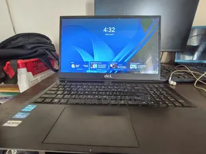 Laptop 8GB Intel Core i3 HDD+SSD 3T