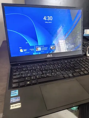 Laptop 8GB Intel Core i3 HDD+SSD 3T
