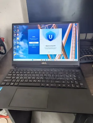 Laptop 8GB Intel Core i3 HDD+SSD 3T