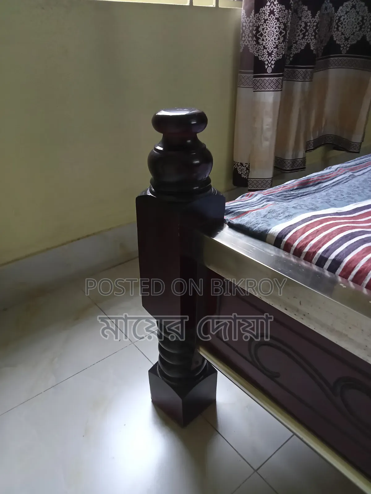 ৫'/৭' ফুট এর খাট বিক্রয় হবে।