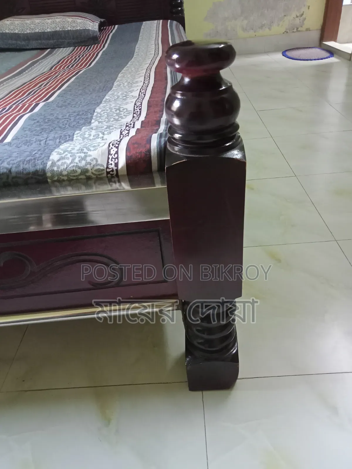৫'/৭' ফুট এর খাট বিক্রয় হবে।