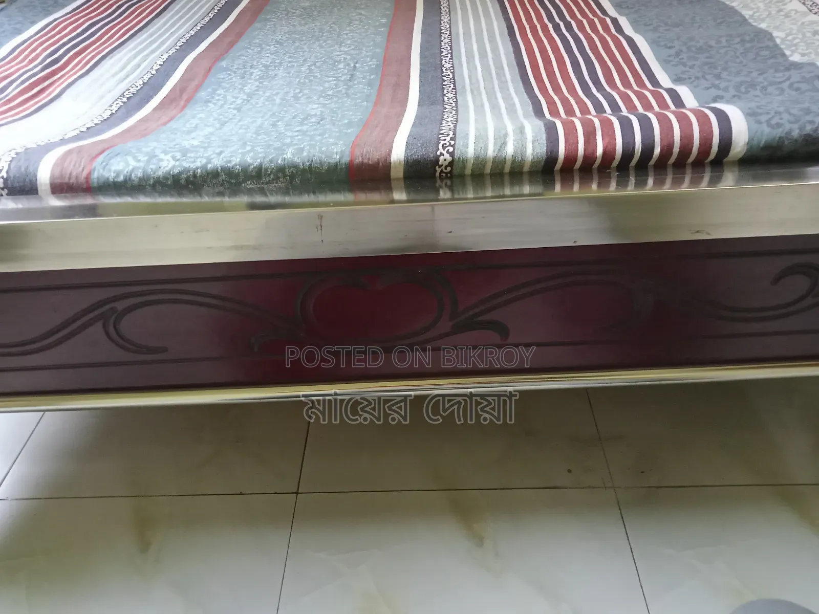 ৫'/৭' ফুট এর খাট বিক্রয় হবে।