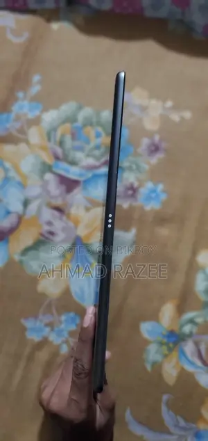 Apple iPad 9.7 64 GB Black