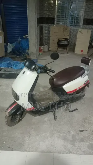 Motorcycle 2025 White