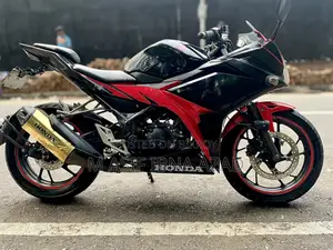 হোন্ডা সিবিআর ২০১৮ ব্ল্যাক