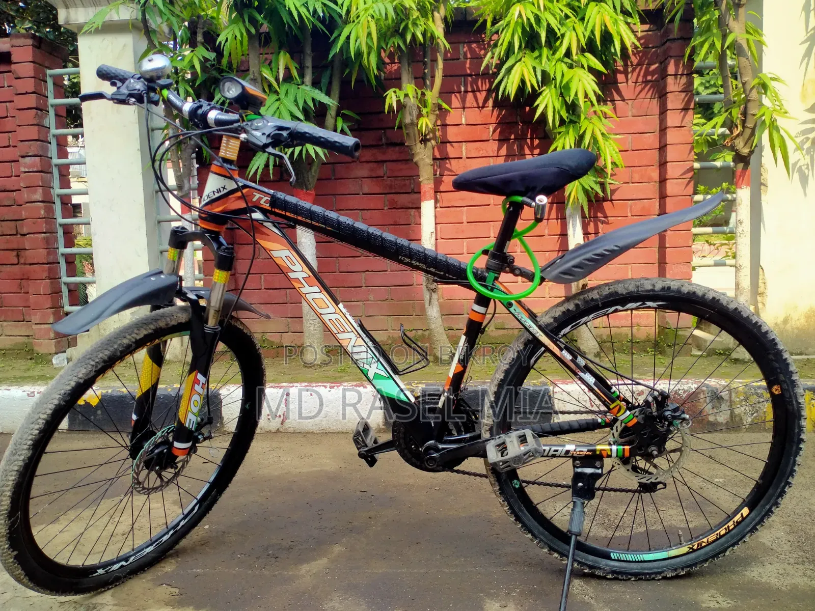 In brand new condition, selling due to urgent need for money,