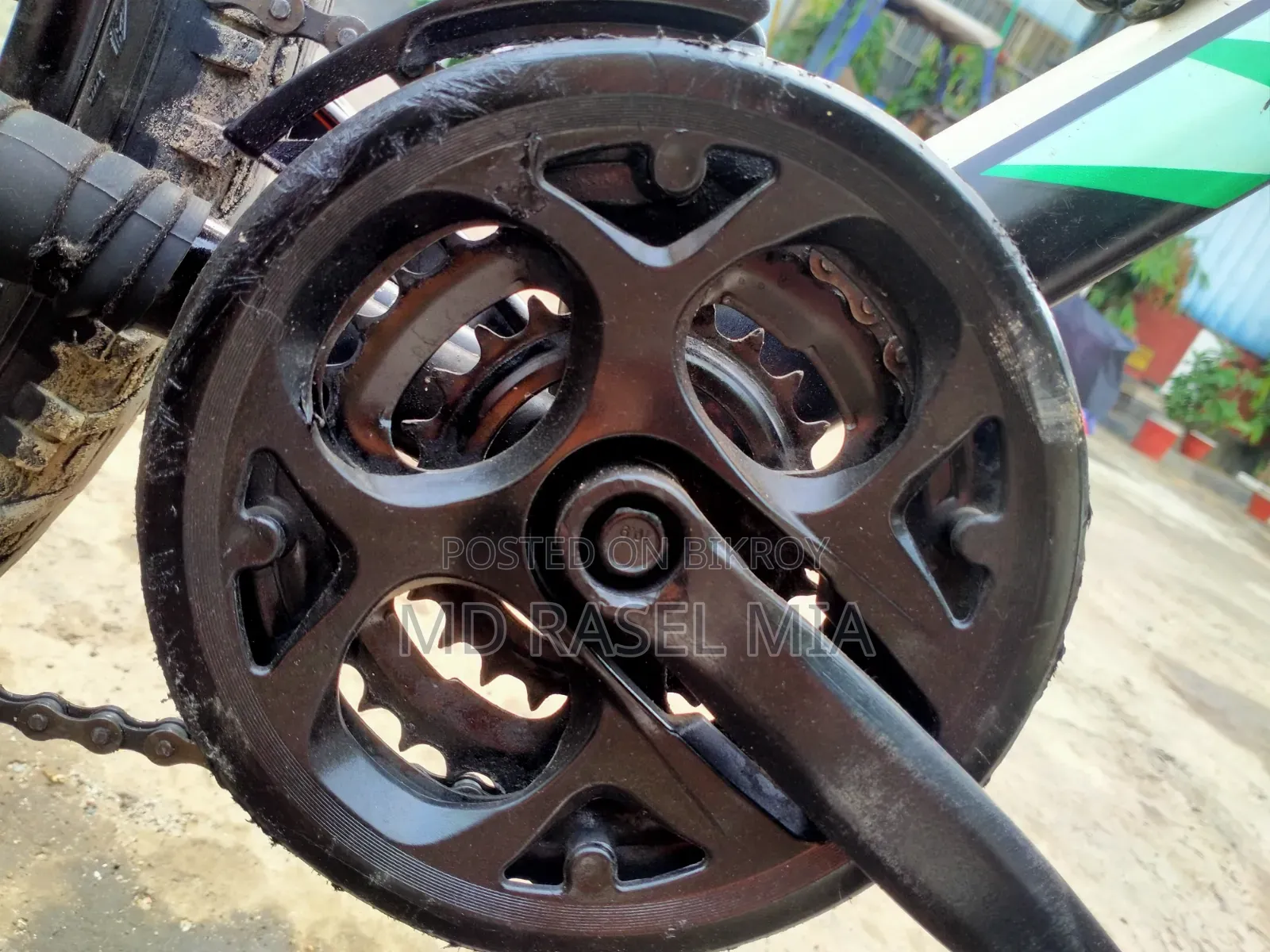 In brand new condition, selling due to urgent need for money,