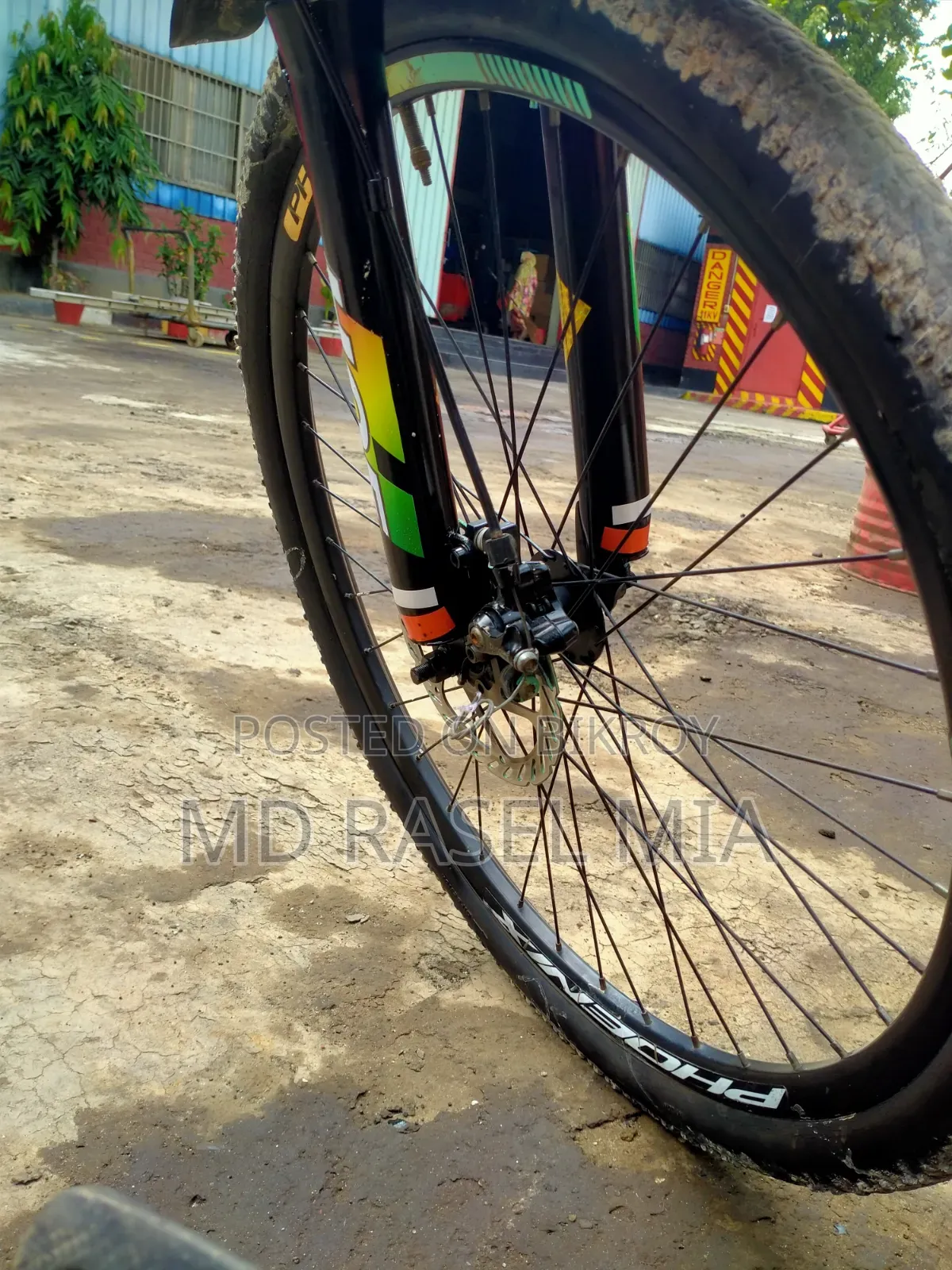 In brand new condition, selling due to urgent need for money,