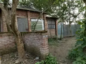 জরুরী ভিত্তিতে বাড়িসহ জমি বিক্রয় করা হইবে